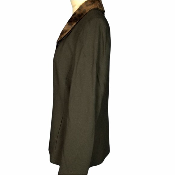 Kasper ASL Women's blazer Black. Removable faux Fur Collar Size 6 - Picture 3 of 4